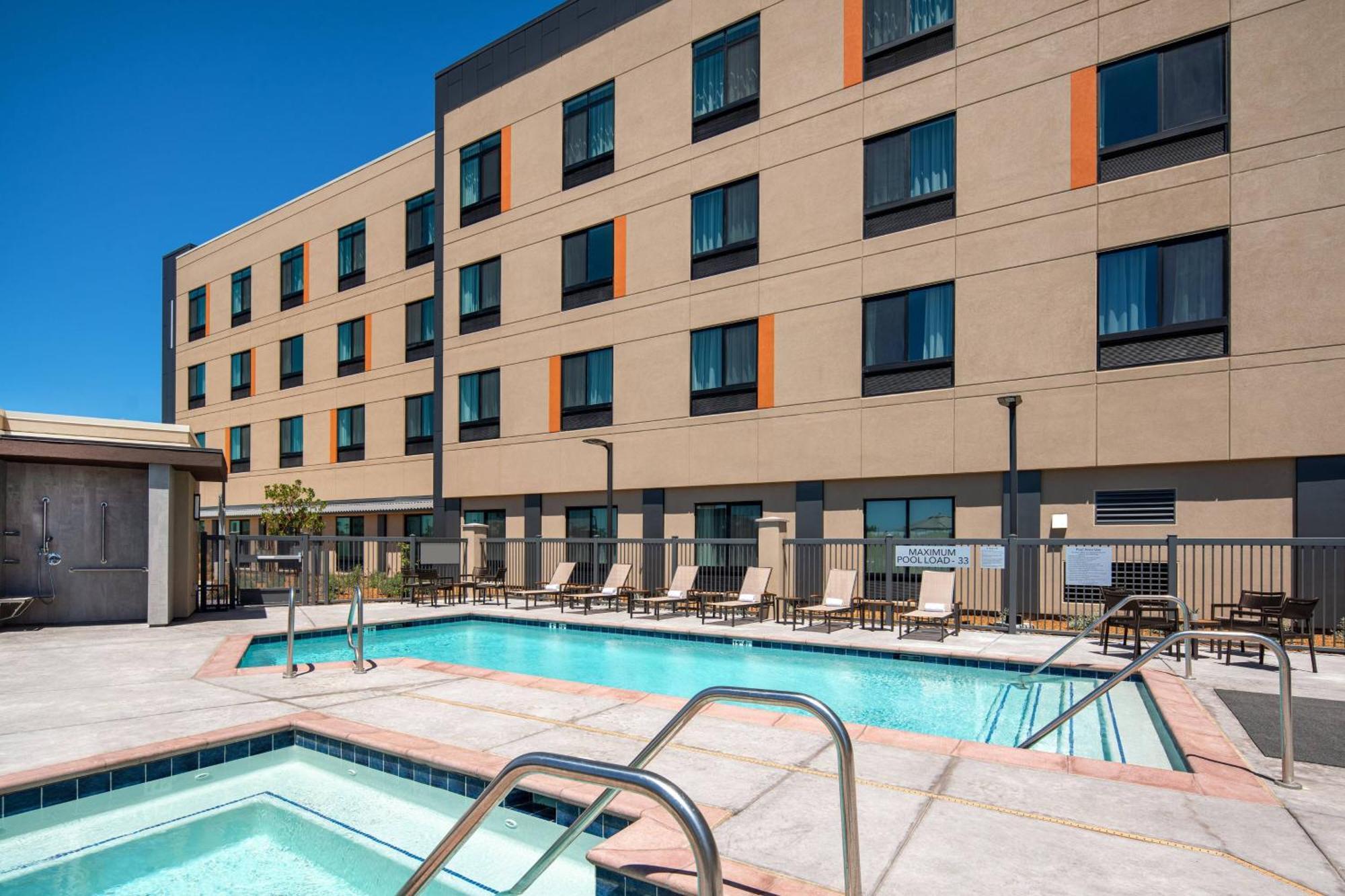 Hotel Courtyard By Marriott Petaluma Sonoma County Extérieur photo